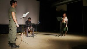 Performance per due voci e theremin. Dei Versi del Disonore, con Francesco Deiana e Lorenzo Lord Theremin. Cecchi point, 2014.